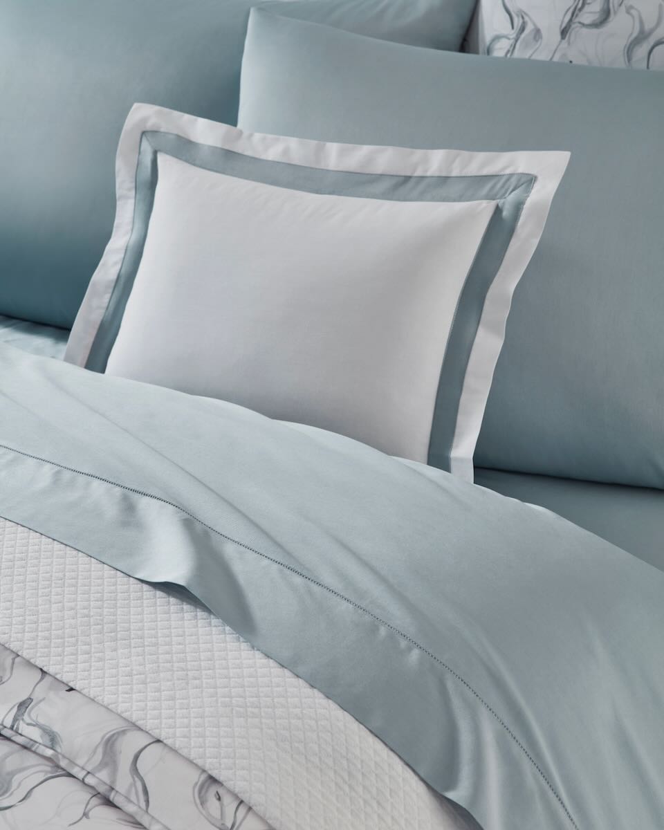 Muro Poolside Bedding by Sferra