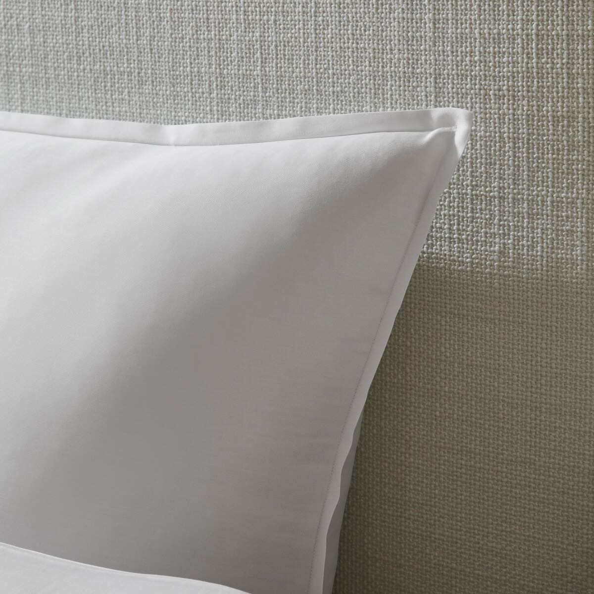Giza 45 Corto Sateen White Bedding by Sferra