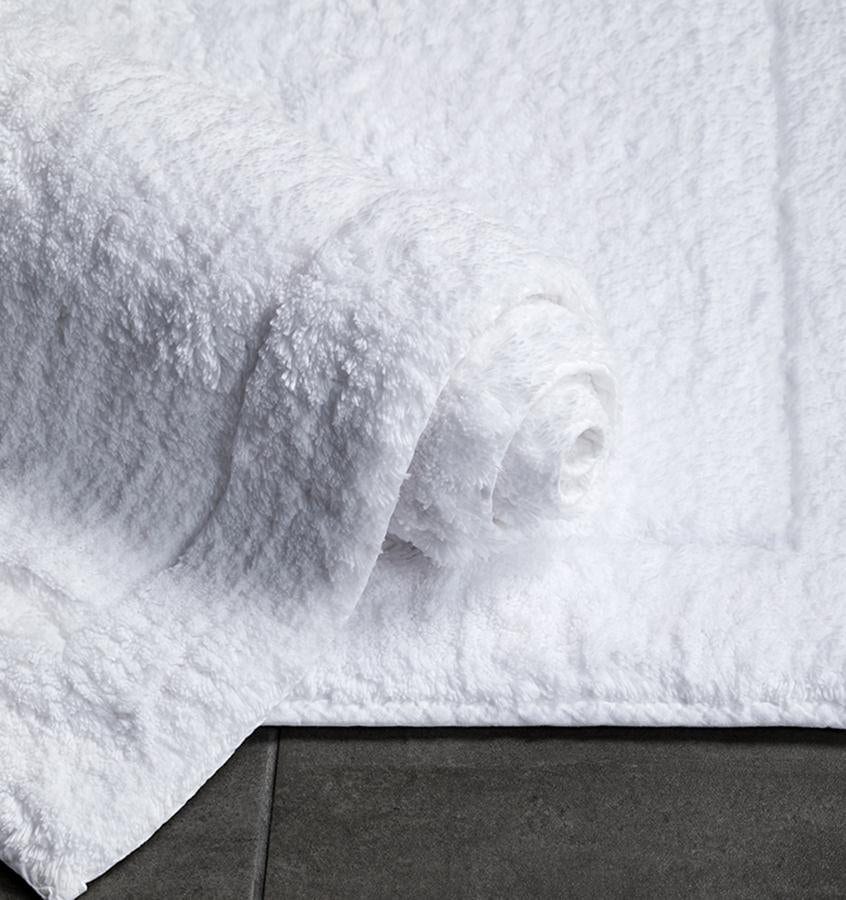 Maestro White Bath Rug by Sferra