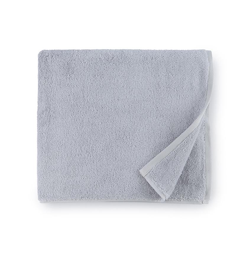 Sarma Ivory Fingertip Towels by Sferra