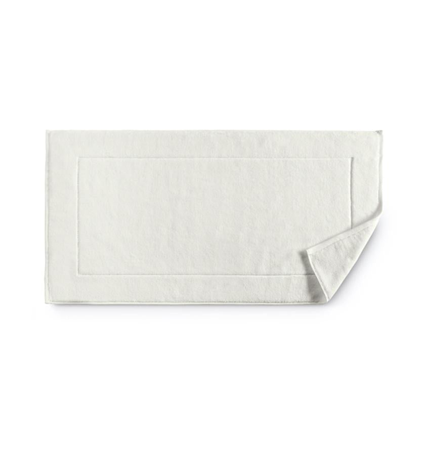 Sarma Ivory Fingertip Towels by Sferra