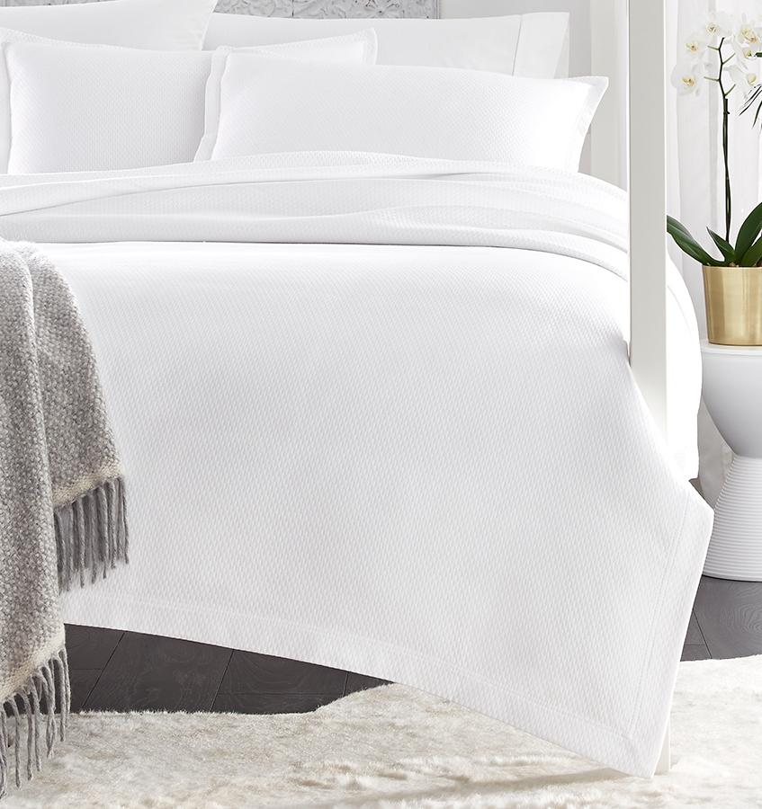 Perrio White Bedding by Sferra