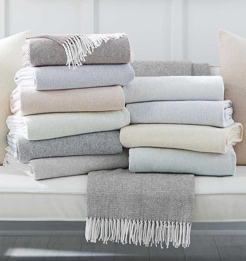 Terzo Poolside Throw