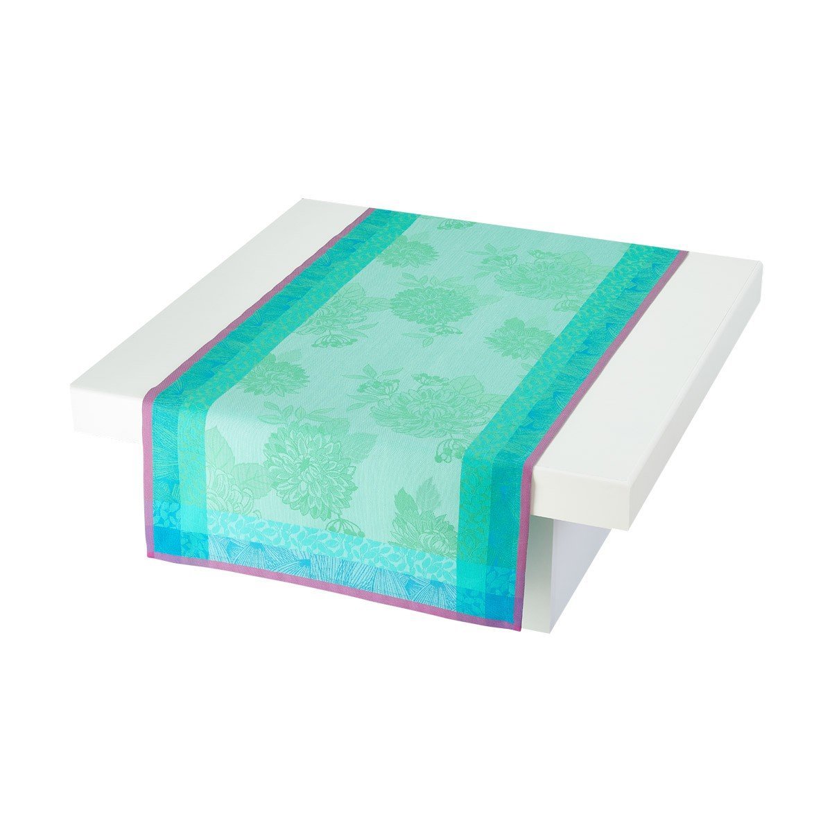 Parfums de Bagatelle Hydrangea Table Linens