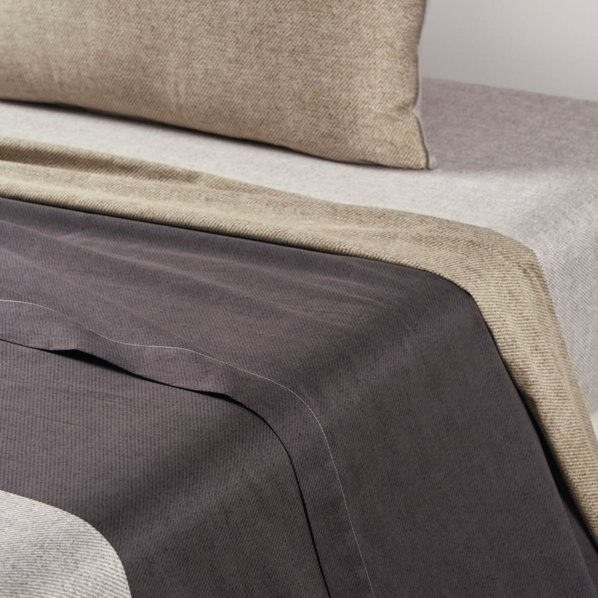 Hugo Boss Carlow Bedding by Yves Delorme