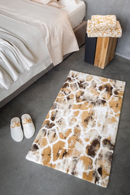 Gigi Gold 840 Bath Rugs by Abyss