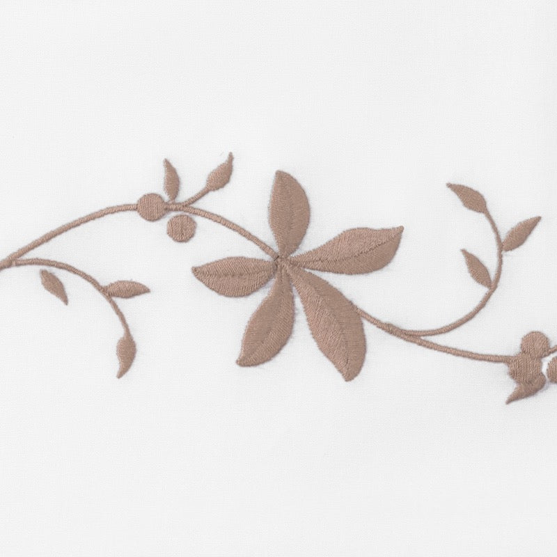 Callista Bedding by Matouk