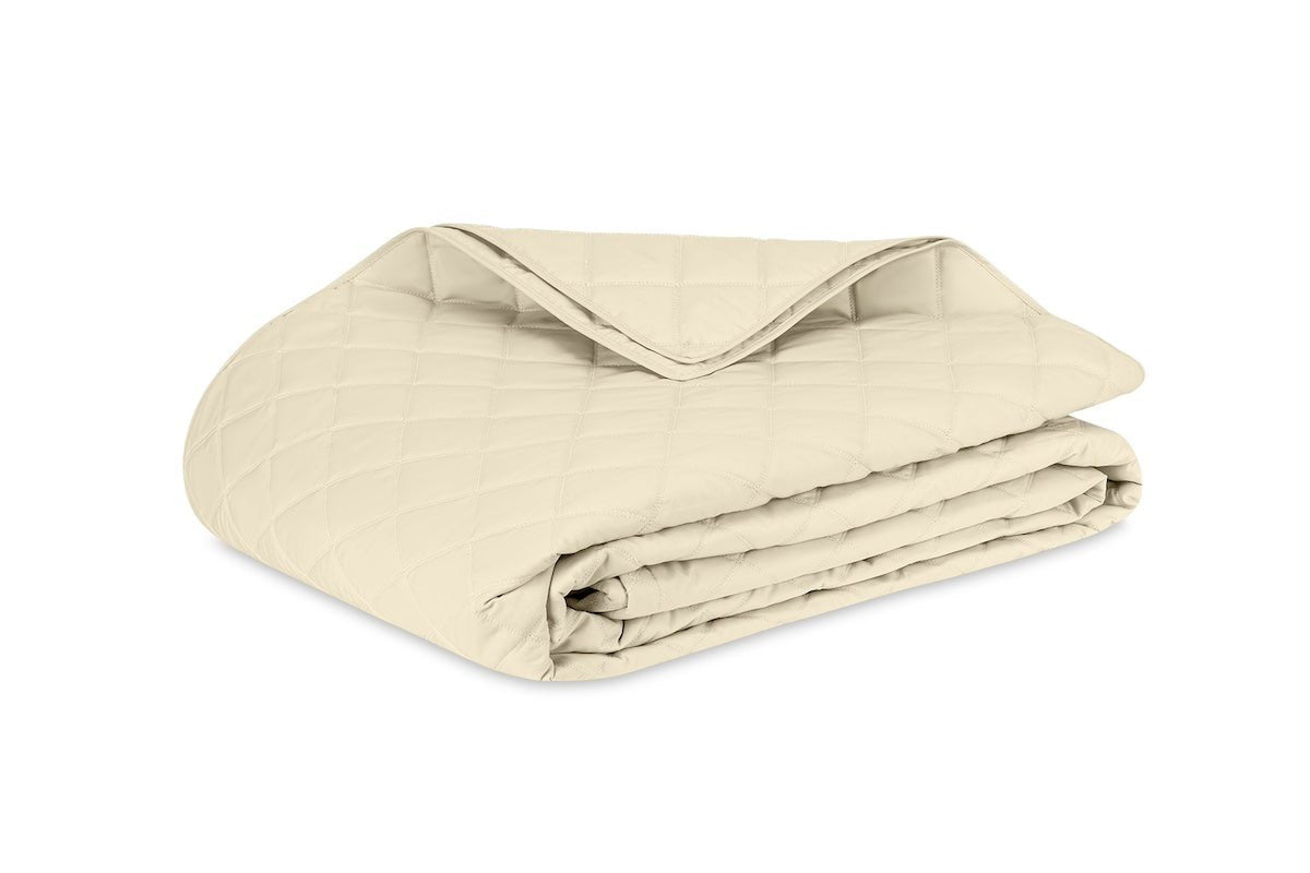 Matouk Milano Percale Quilt in Dune