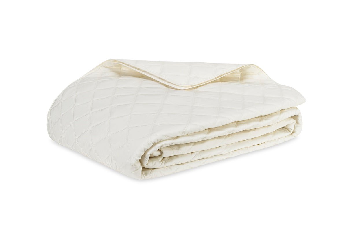 Matouk Milano Percale Quilt in Ivory