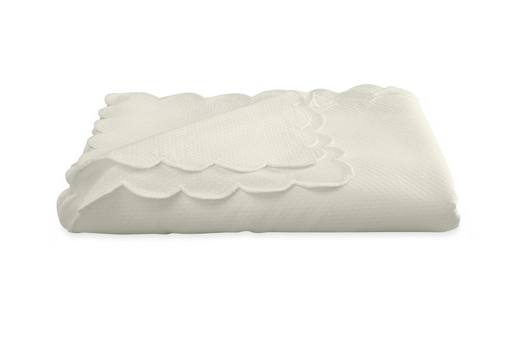 Savannah Gardens Rectangular Oblong Tablecloths by Matouk