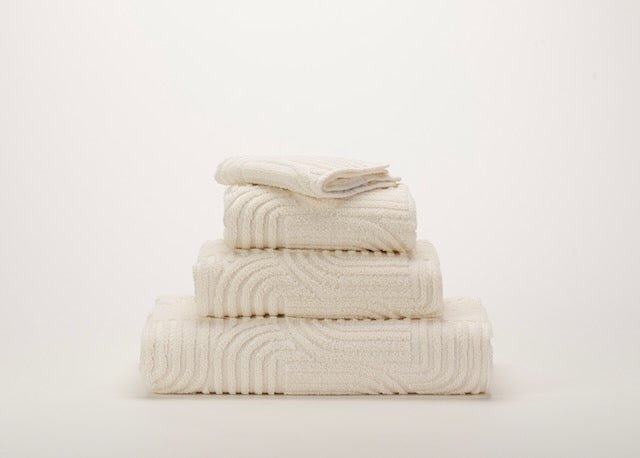 Olly Euro Bath Sheet 39X59 Ivory 103 by Abyss
