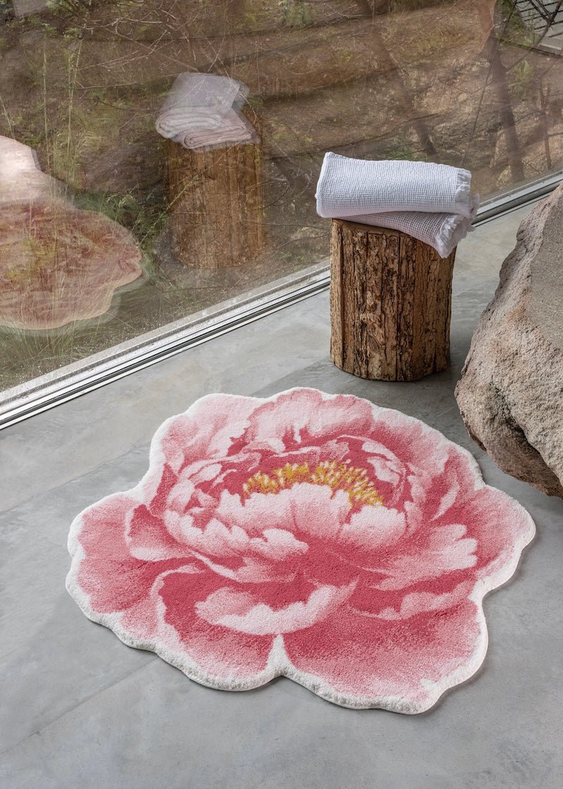 Pivoine Round Flamingo Pink Bath Rug by Abyss