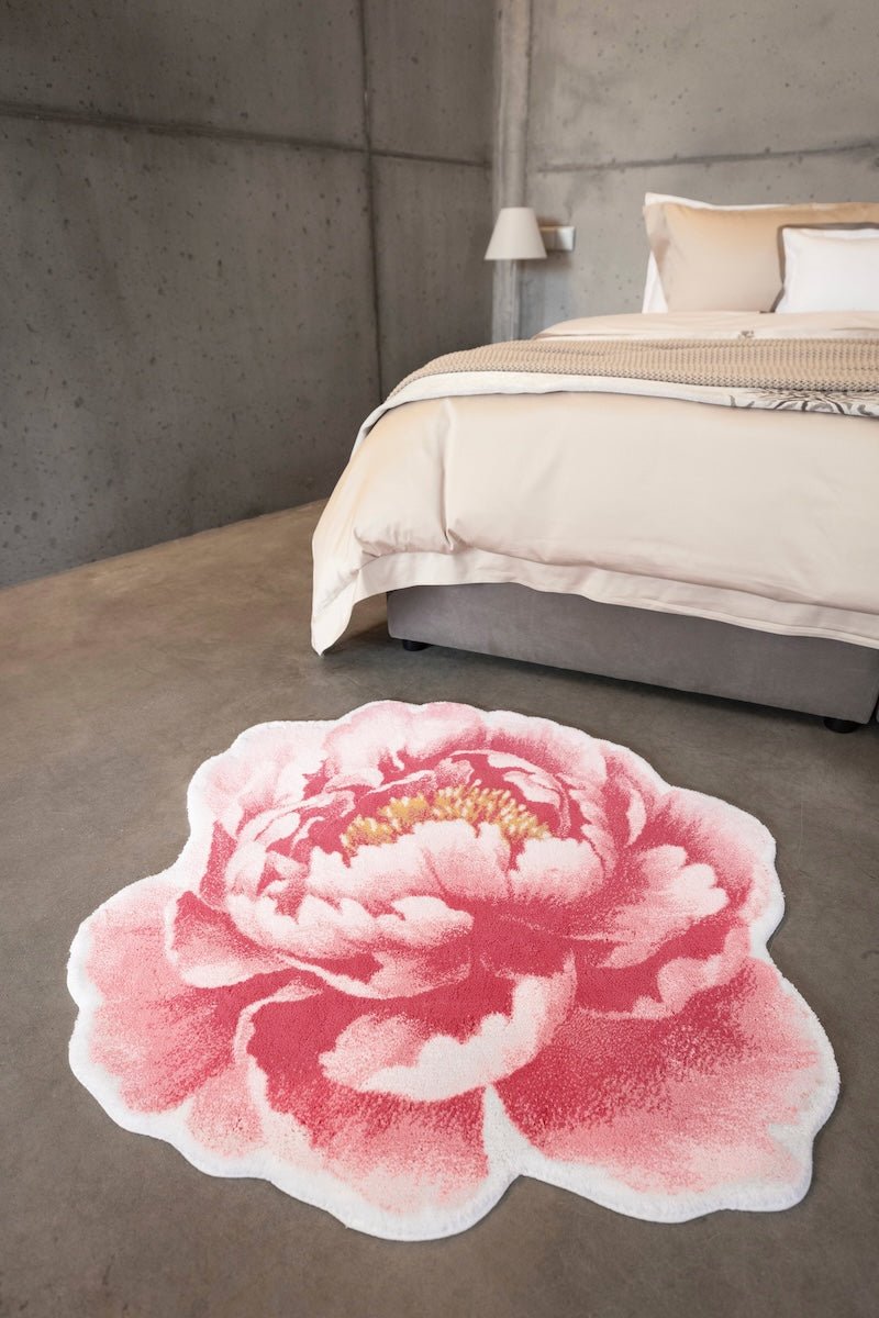 Pivoine Round Flamingo Pink Bath Rug by Abyss