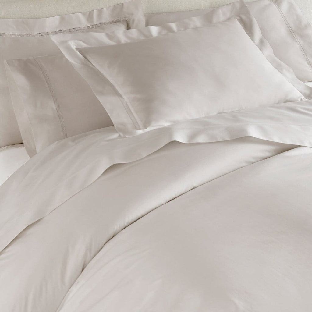 Lyric Percale Bedding in Platinum by Peacock Alley