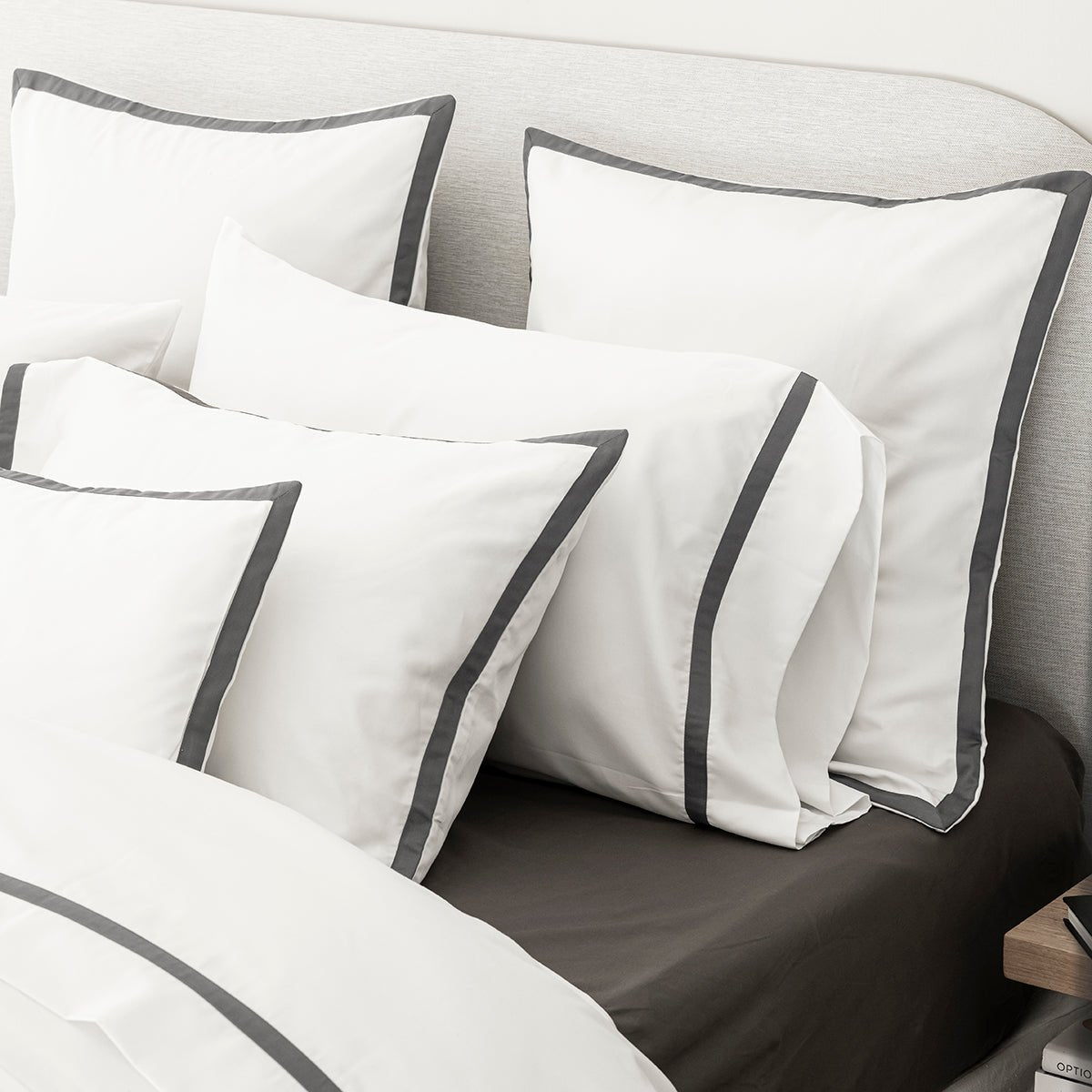 Apparat Dark Grey Bedding by Le Jacquard Français