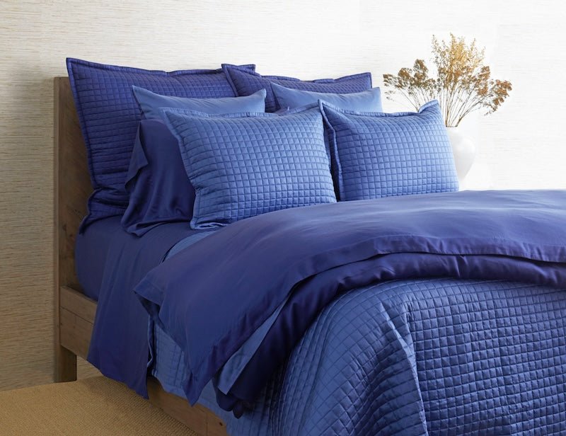 Ready-to-bed 2.0 Duvet Navy/Periwinkle by Ann Gish