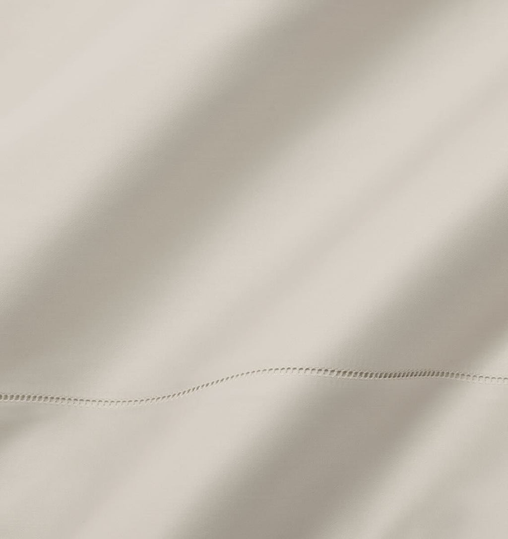 Giotto Bone Bedding by Sferra