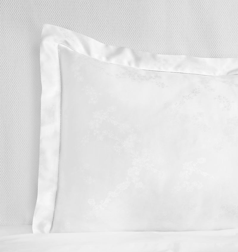 Giza 45 Natura White Bedding by Sferra