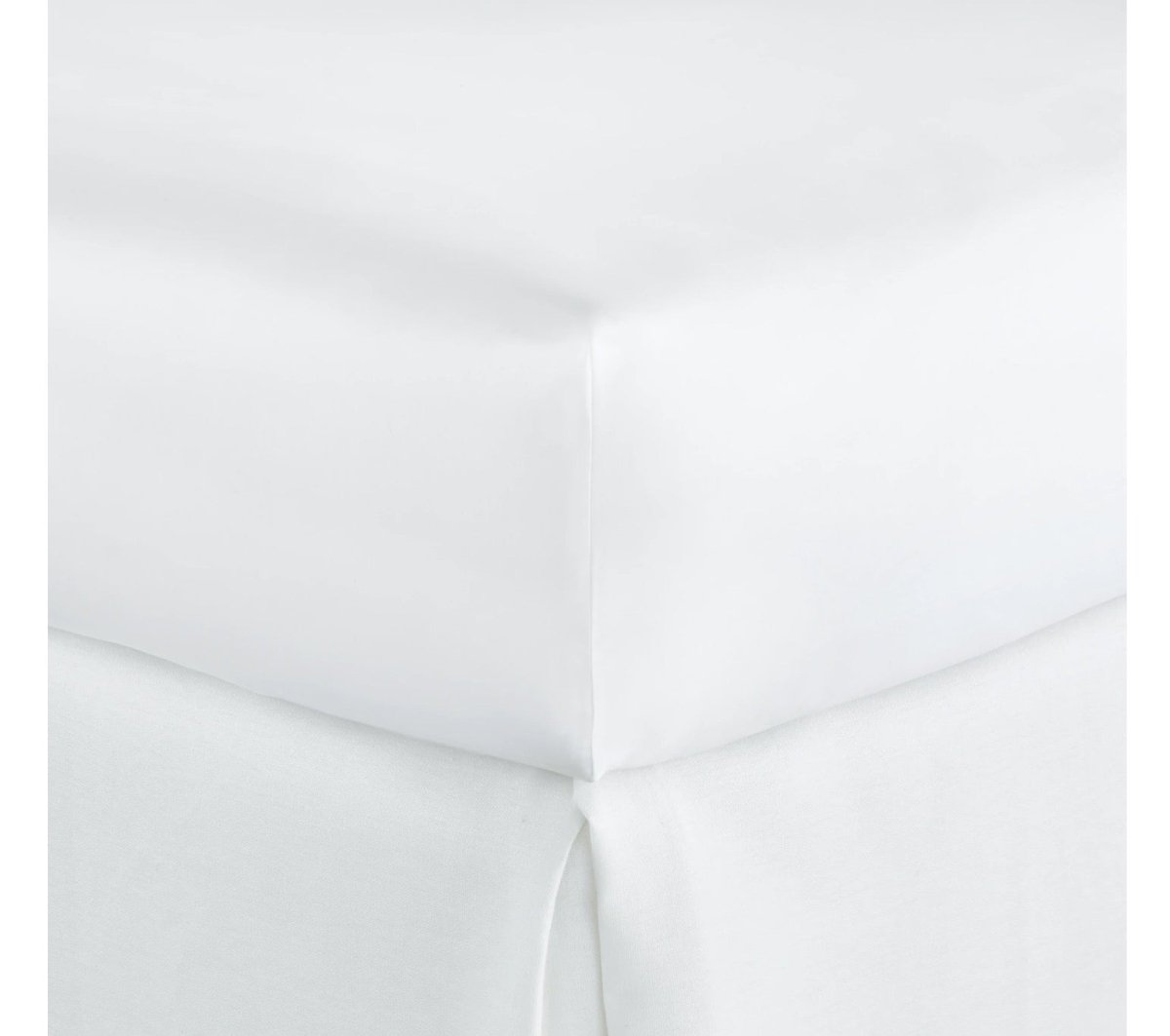 Soprano White Bedding by Peacock Alley