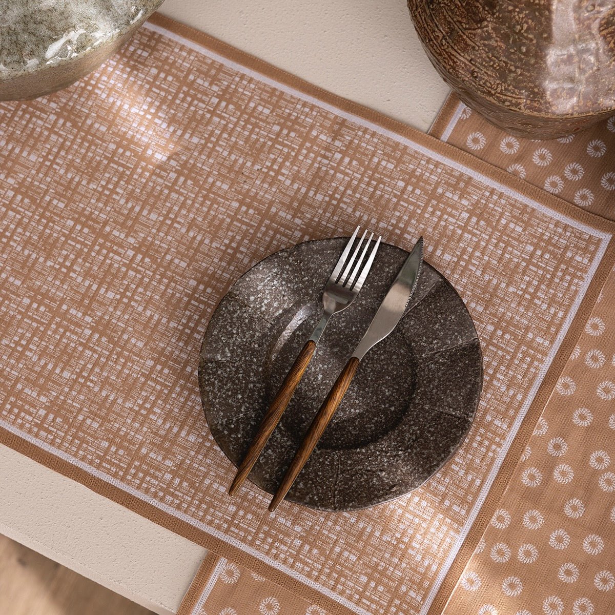 Wagara Beige 20" x 14" Placemat by Le Jacquard Français