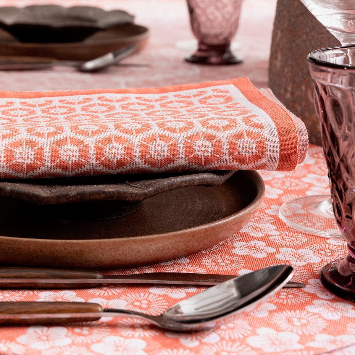Wagara Pink 20" x 14" Placemat by Le Jacquard Français