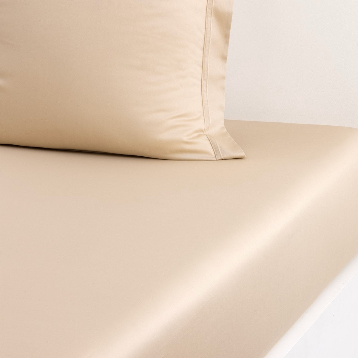 Triomphe Dune Bedding by Yves Delorme
