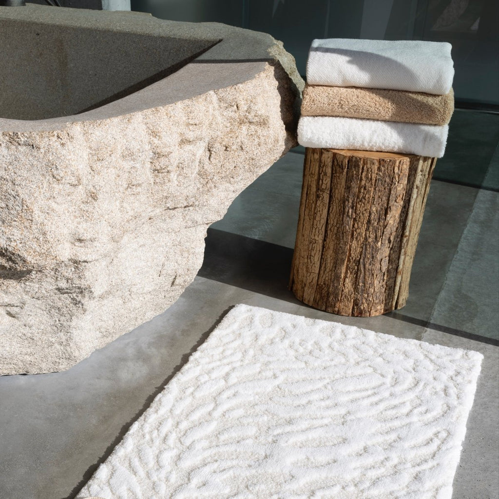 Flow Ivory 103 Bath Rug by Abyss Habidecor