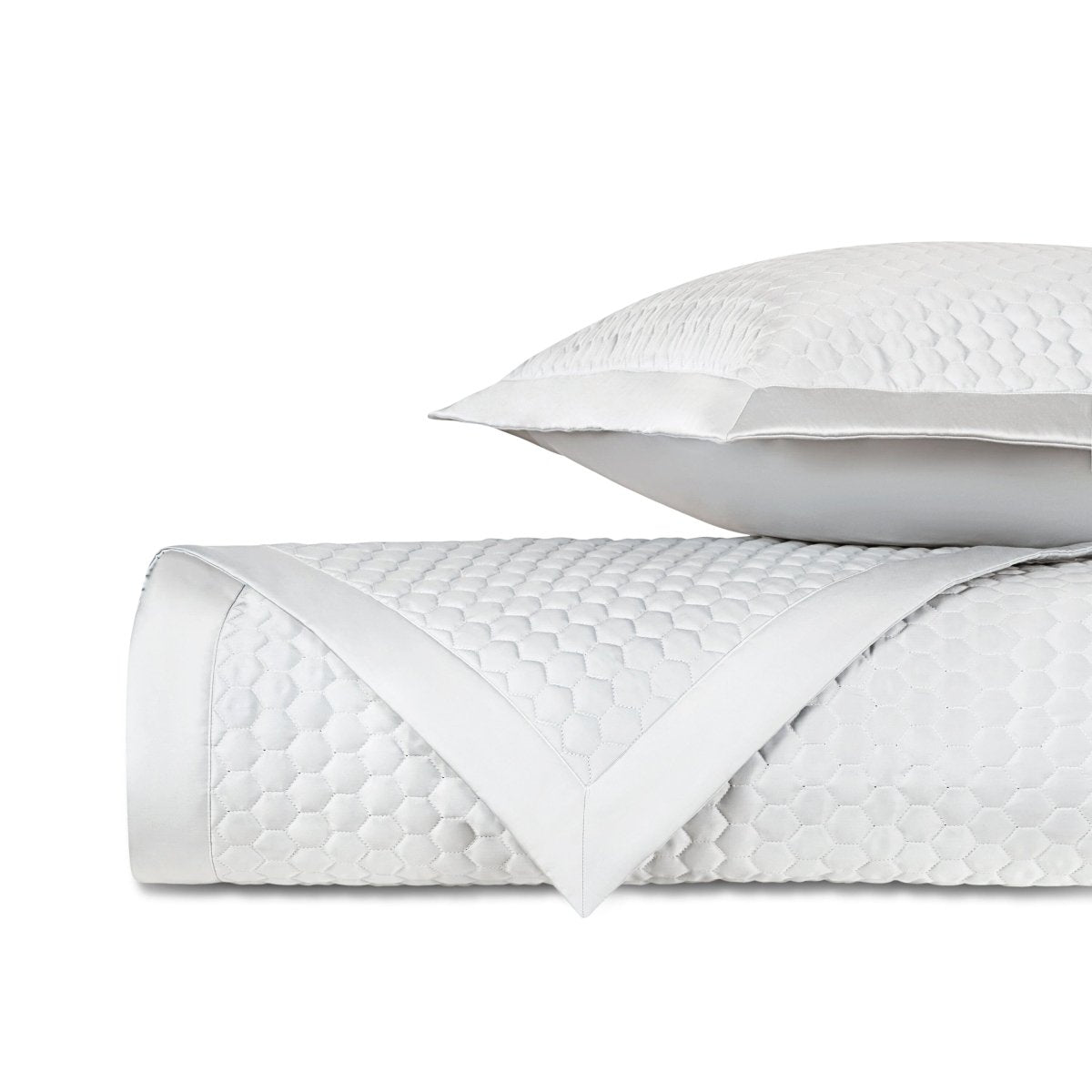 Apiary Quilted White by Home Treasures