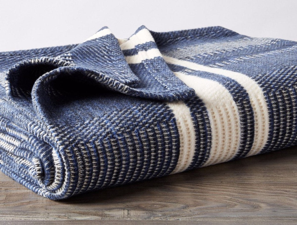 Cirrus Midnight Organic Throw