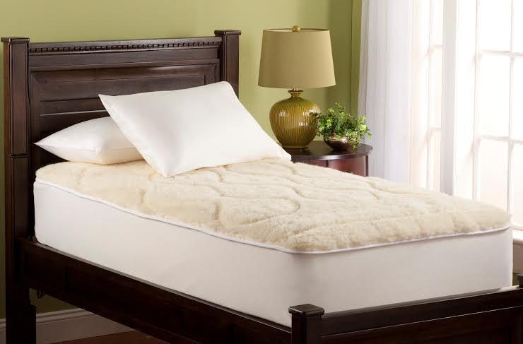 Traditional Wool Mattress Pad by Downright