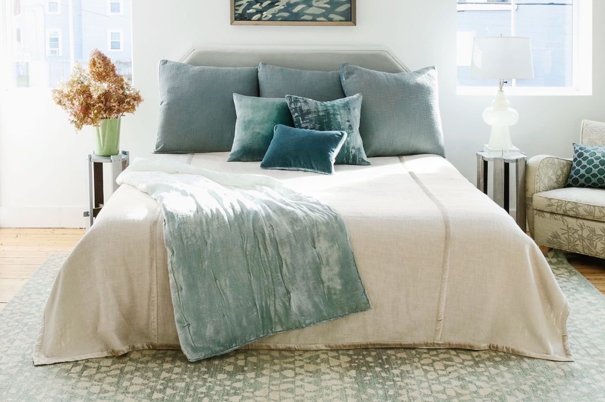 Biscotti Chunky Weave Bedding by Kevin O'Brien Studio