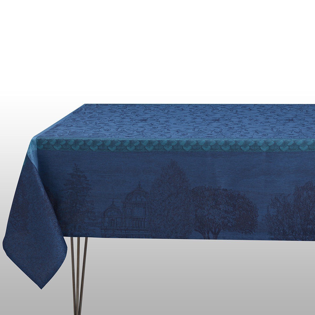 Symphonie Baroque Dusk Table Linens