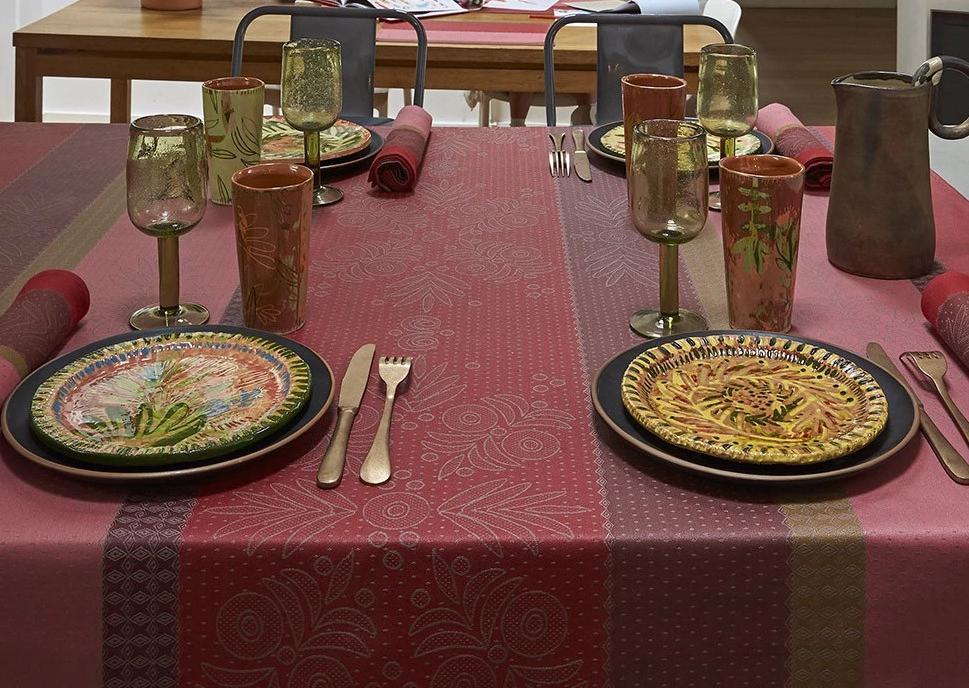 Vent D'Ouest Strawberry Coated Table Linens