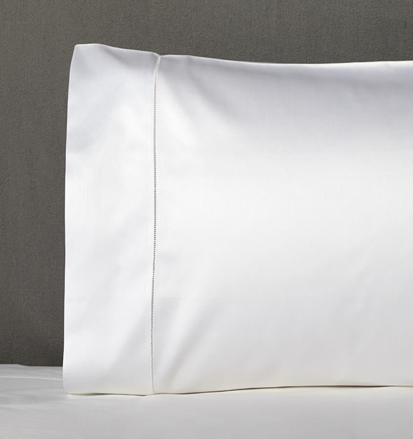 Giza 45 White Sateen Sheet Set by Sferra