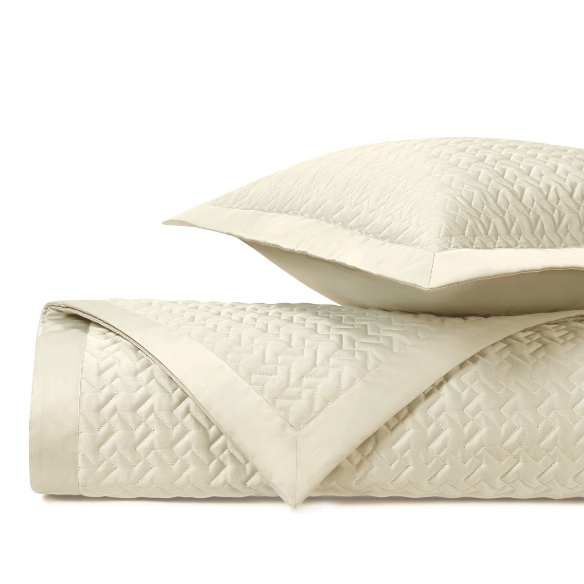 Houndstooth Quilted Ivory by Home Treasures