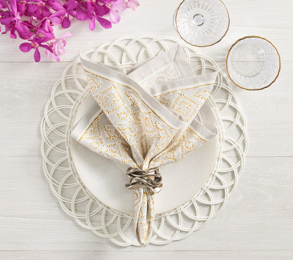 Alfresco Placemats Set of 4 in White by Kim Seybert