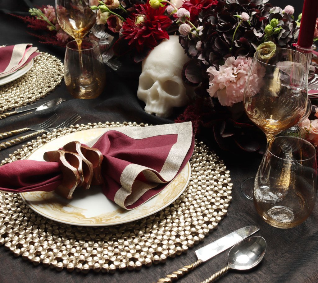 Dip Dye Napkin in Berry & Plum Set of 4 by Kim Seybert