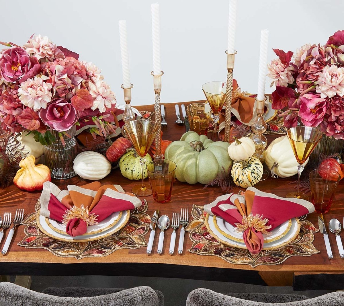 Gilded Leaves Napkin Ring in Gold Set of 4 by Kim Seybert