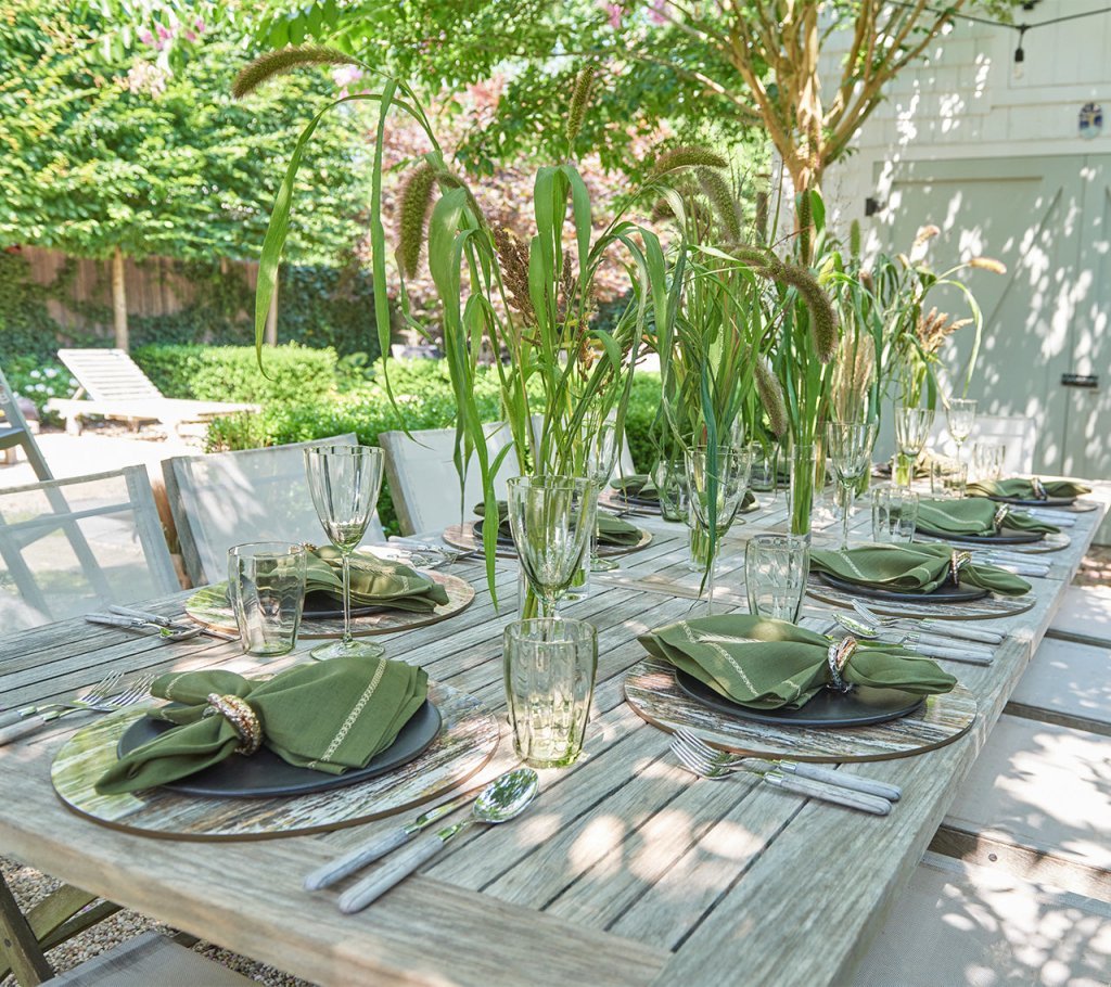 Trinity Napkin Ring in Multi Set of 4 in a Gift Box by Kim Seybert