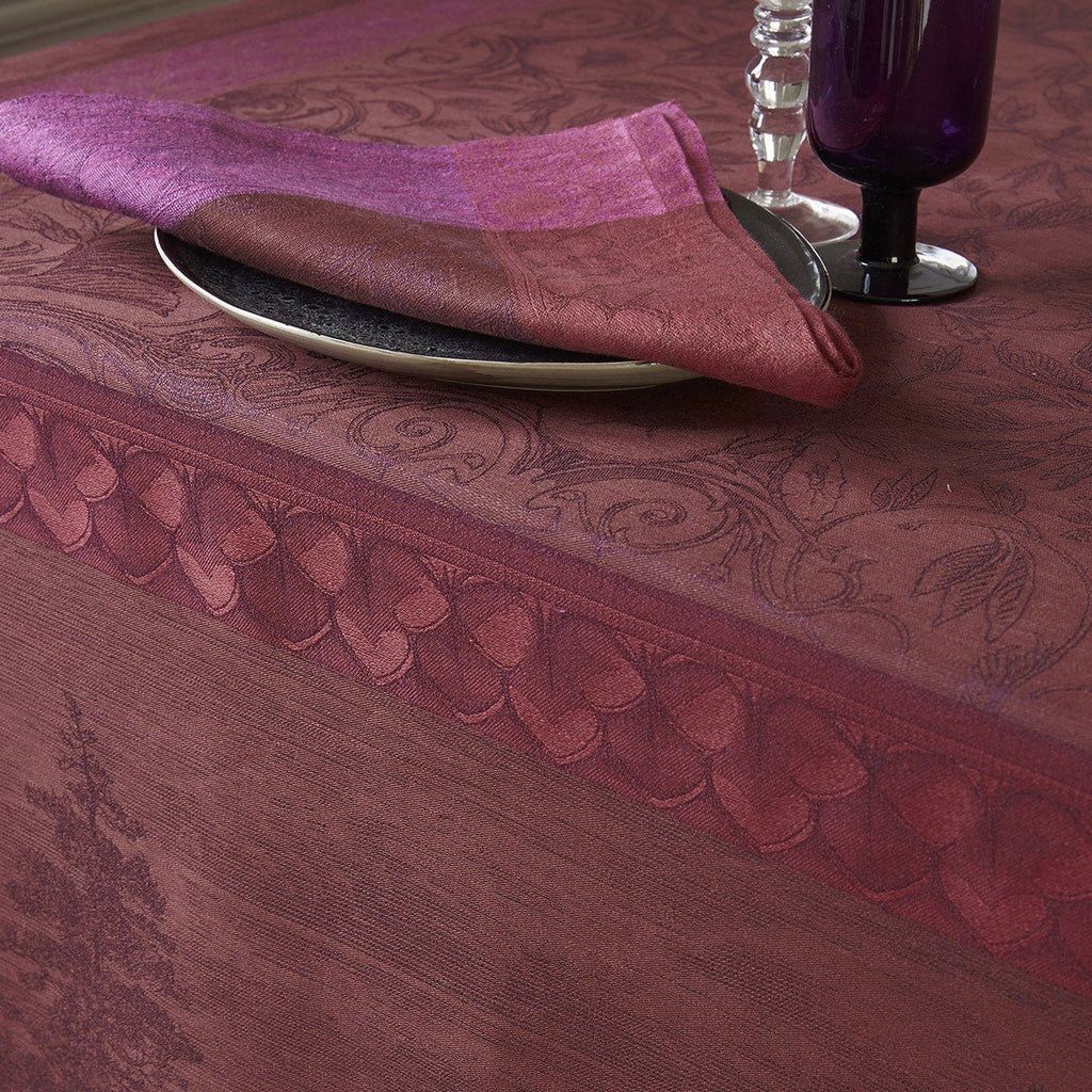 Symphonie Baroque Maroon Table Linens