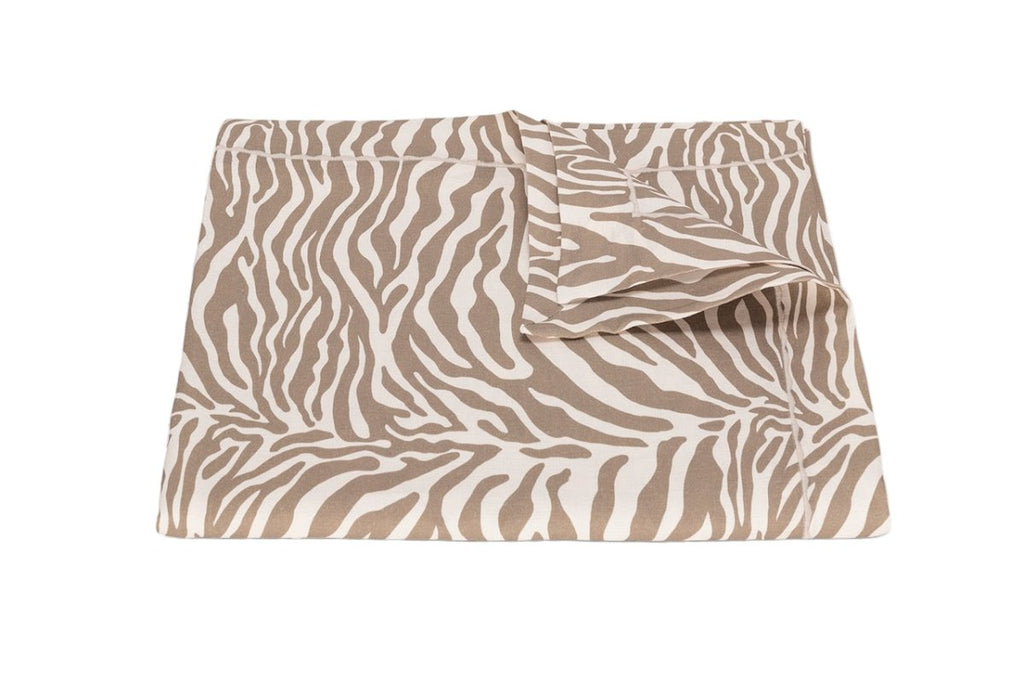 Regine Coconut Tablecloths | Matouk Schumacher