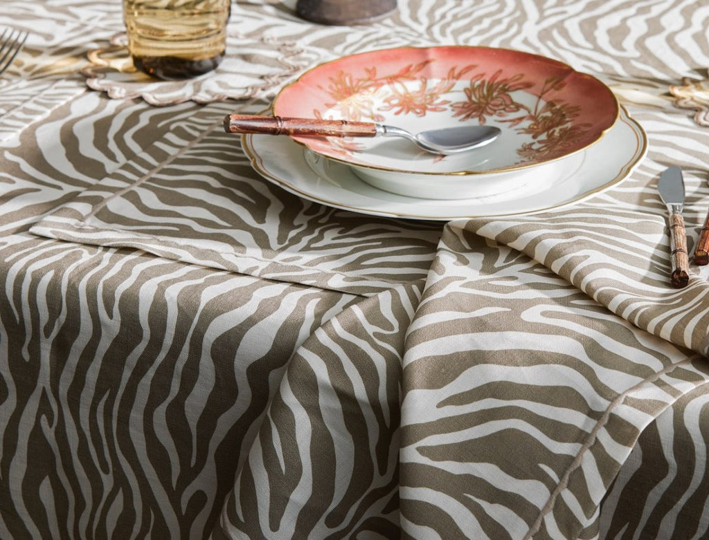 Regine Coconut Tablecloths | Matouk Schumacher