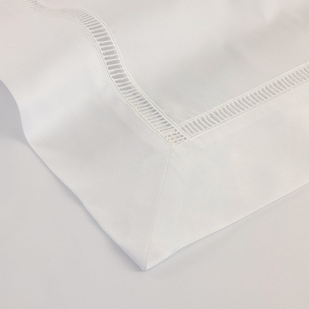 Colisee Organic Sateen Bedding by Yves Delorme