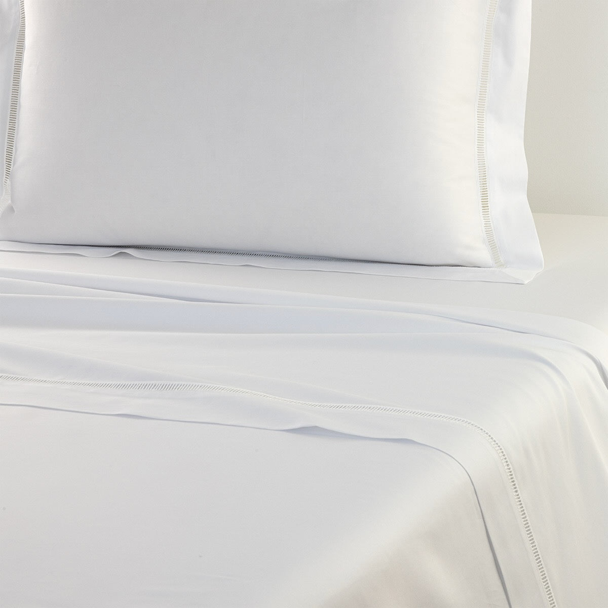 Colisee Organic Sateen Bedding by Yves Delorme