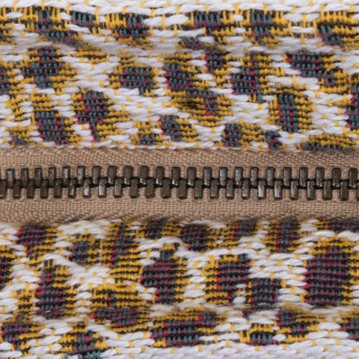 Contes Neige Tote by Yves Delorme