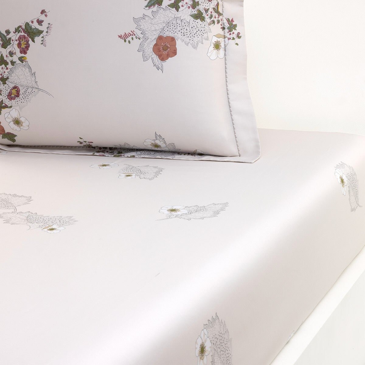 Corolles Organic Cotton Bedding by Yves Delorme