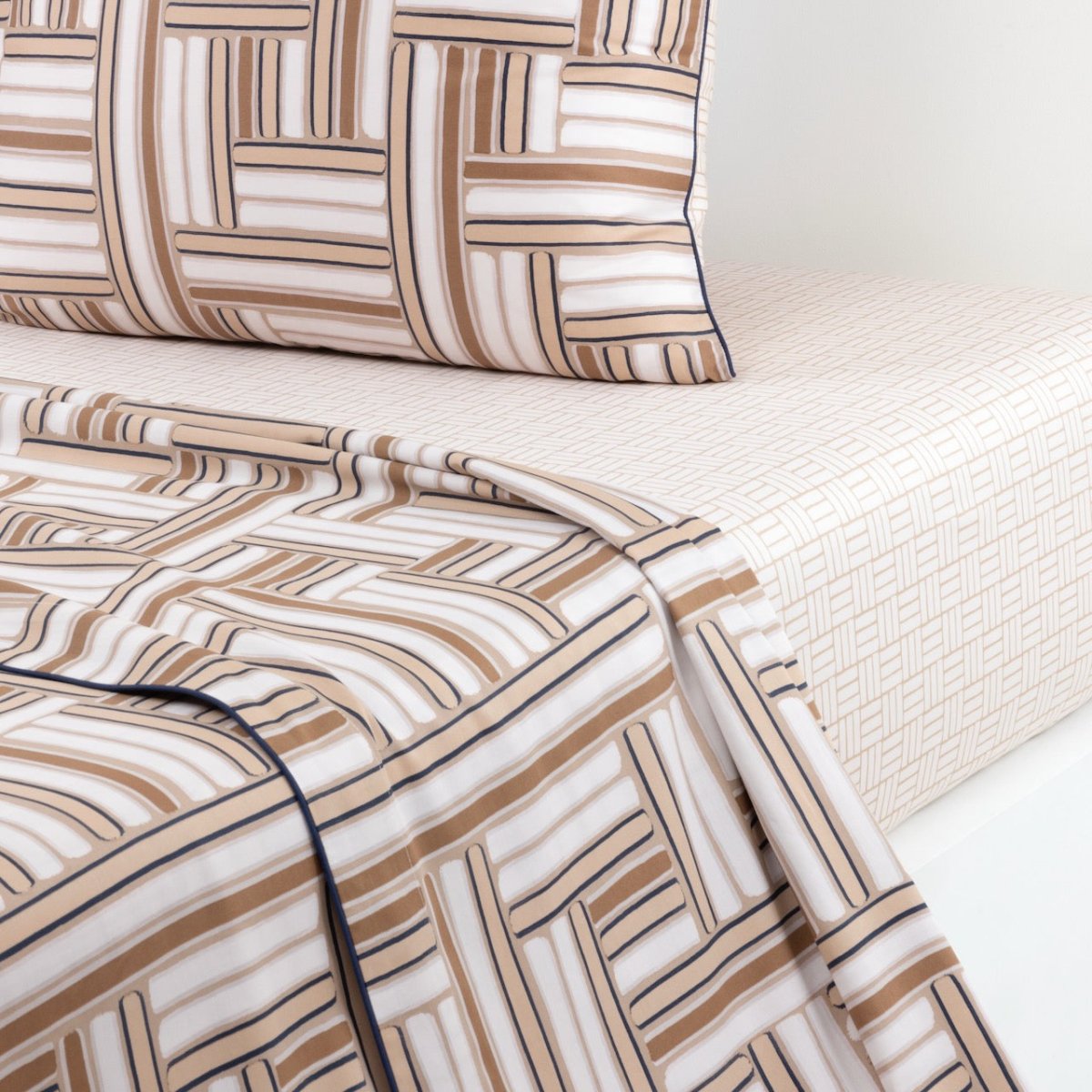 Dedale Cotton Bedding by Hugo Boss Home