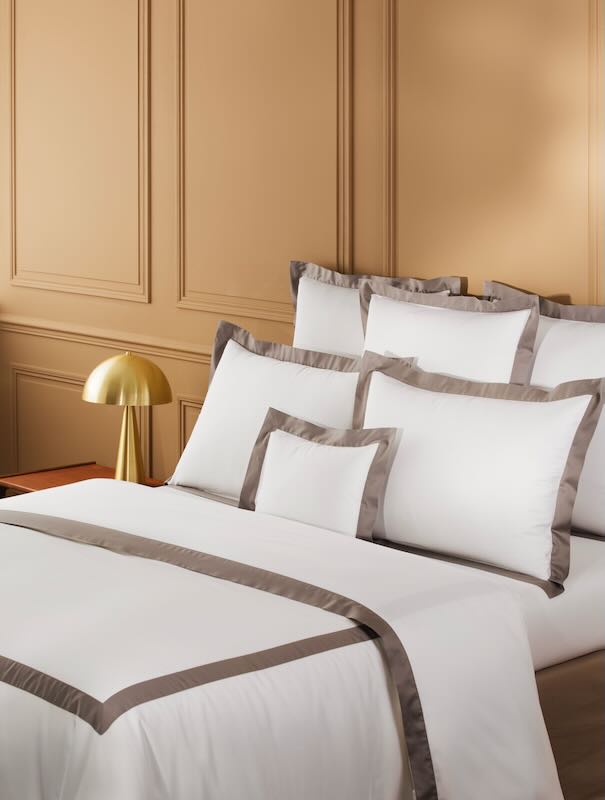 Linea Platine Bedding by Yves Delorme