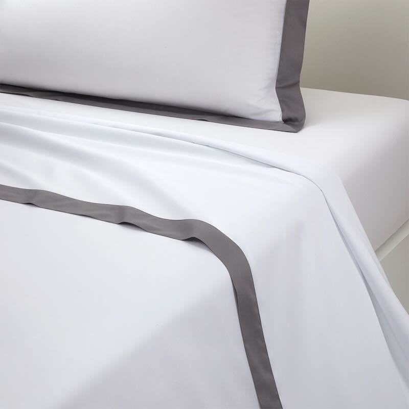 Linea Platine Bedding by Yves Delorme