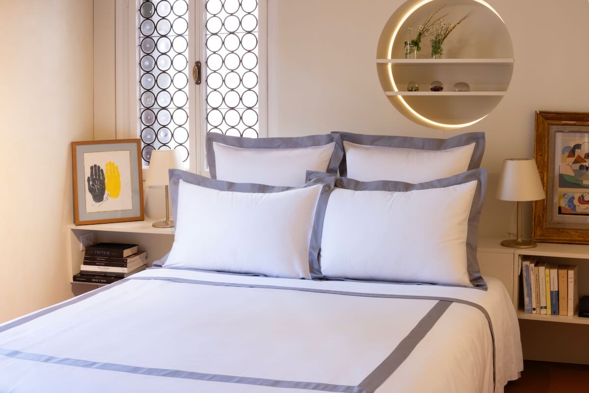 Linea Platine Bedding by Yves Delorme